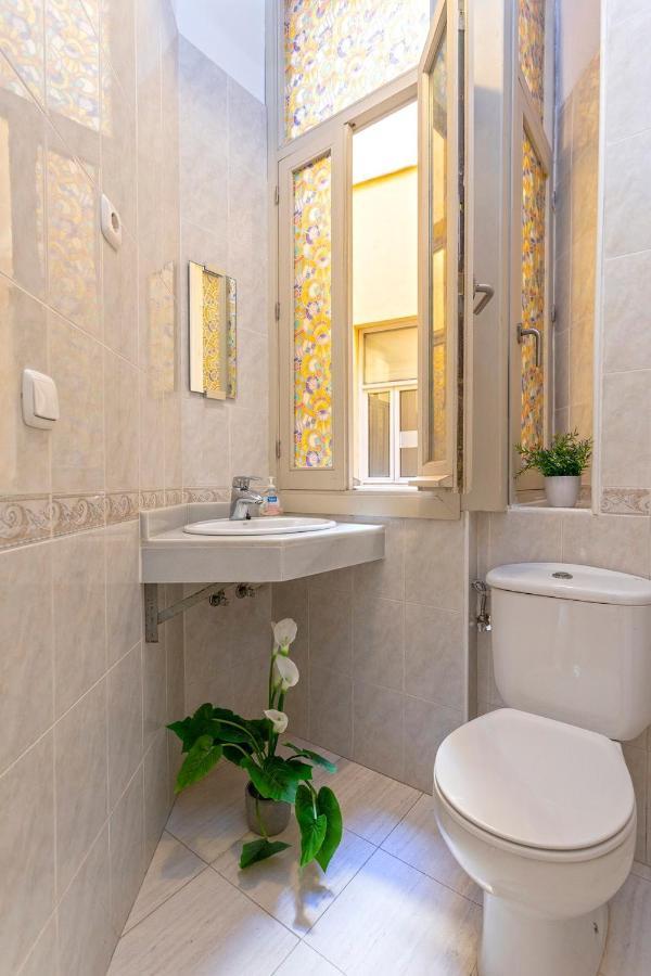 -Malagasunapts- Historic Heart Of Malaga Aa Wifi Exterior photo
